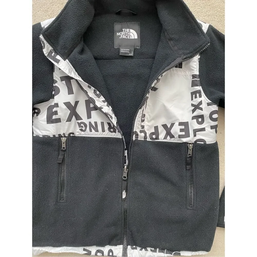 The North Face Printed '95 Retro Denali Youth Jacket. Size L ( 14-16)